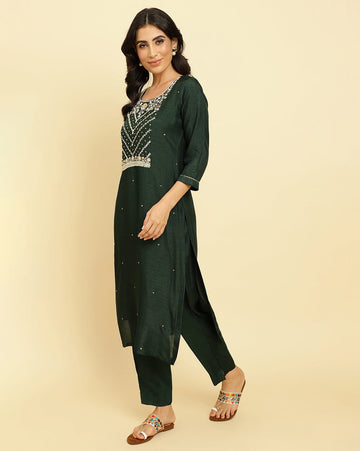 Varanga Women Green Embroidered Straight Kurta Paired With Tonal Bottom And Dupatta